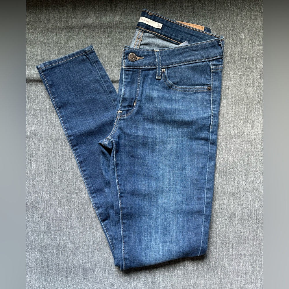 Levi 711 skinny women’s 29